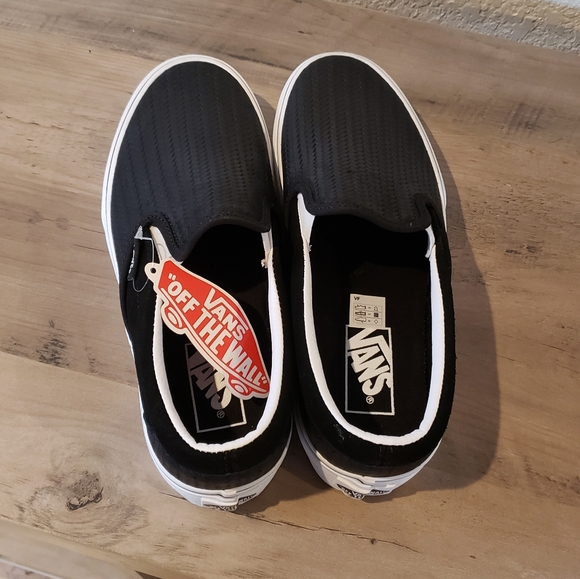 Vans Classic Slip-On Suede Emboss Black Platform Sneaker - Picture 4 of 10